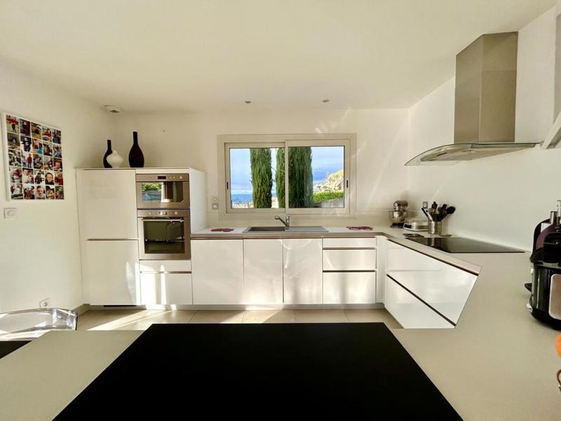 Maison - 12 m² - 6 pièces