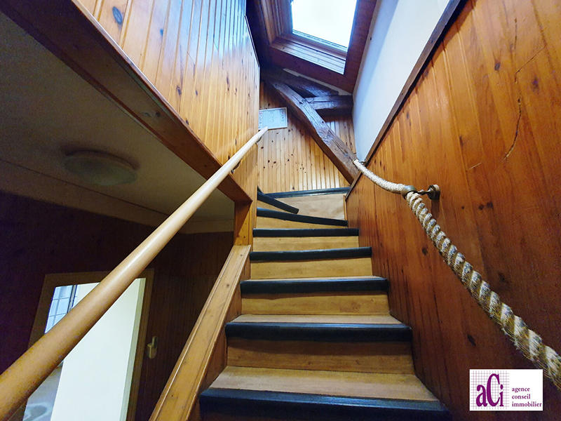 Maison - 197 m² - 10 pièces