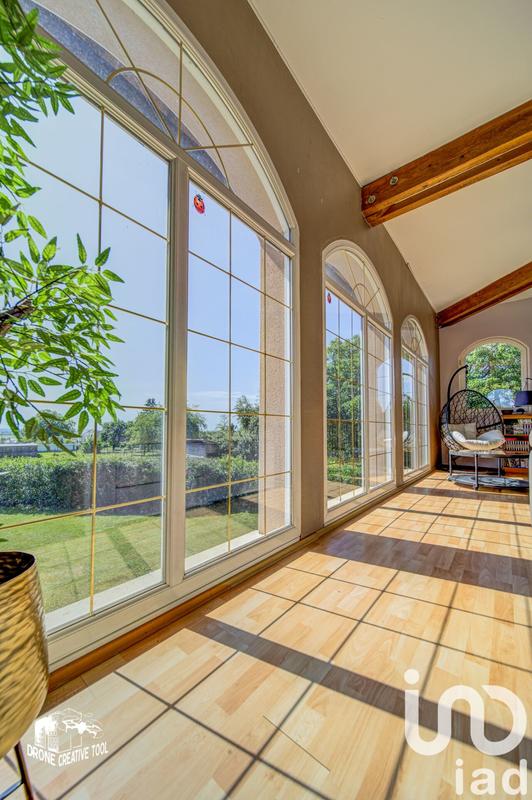 Maison - 219 m² - 9 pièces