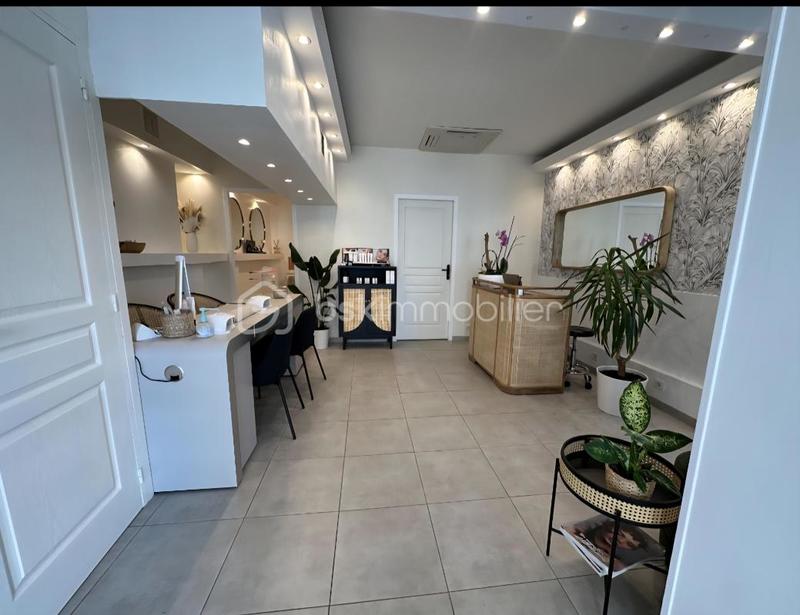 Local commercial - 52 m² - 4 pièces