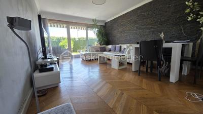 Appartement - 75 m² - 3 pièces