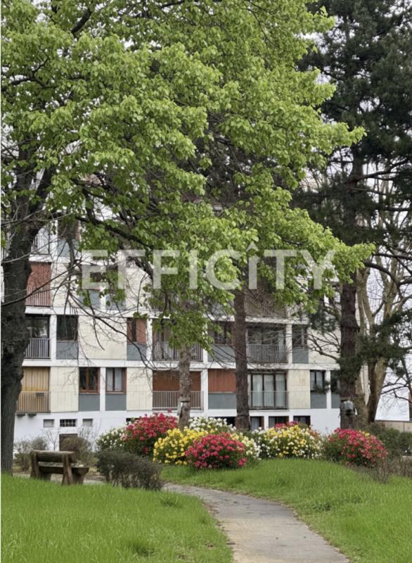 Appartement - 90 m² - 5 pièces