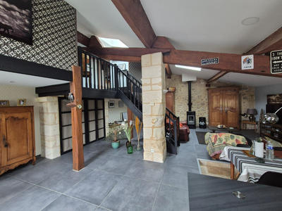 Maison - 231 m² - 6 pièces