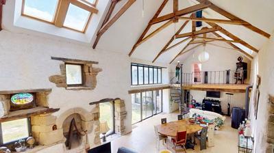 Maison - 247 m² - 7 pièces