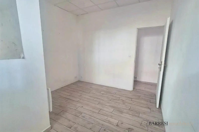 Local commercial - 44 m² - 3 pièces