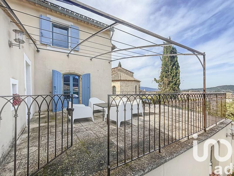 Maison - 220 m² - 8 pièces