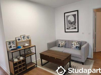 Chambre - 11 m² - 1 pièce