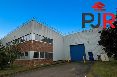 Local d'activités - 816 m²