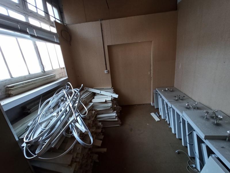 Local commercial - 1 027 m²