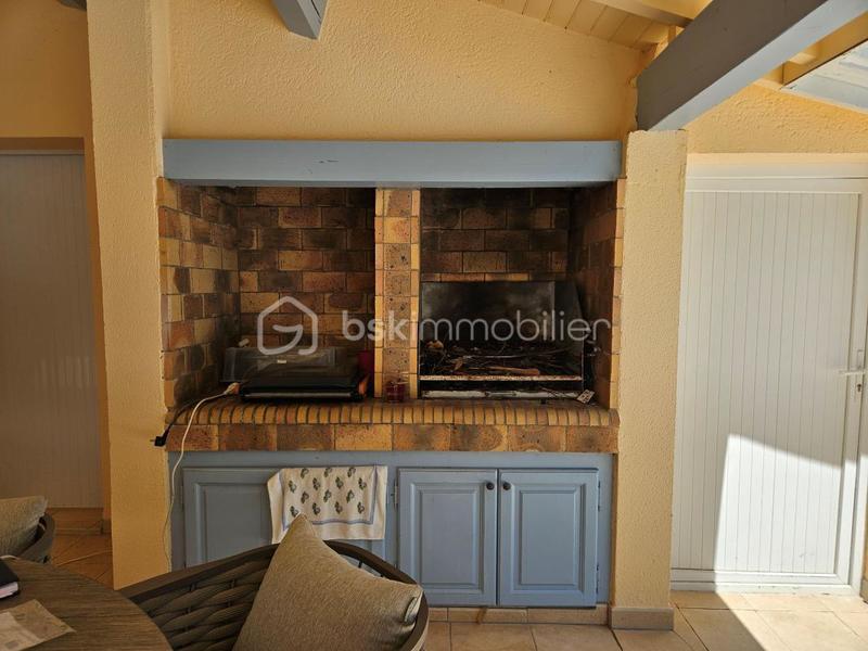 Maison traditionnelle - 244 m² - 5 pièces