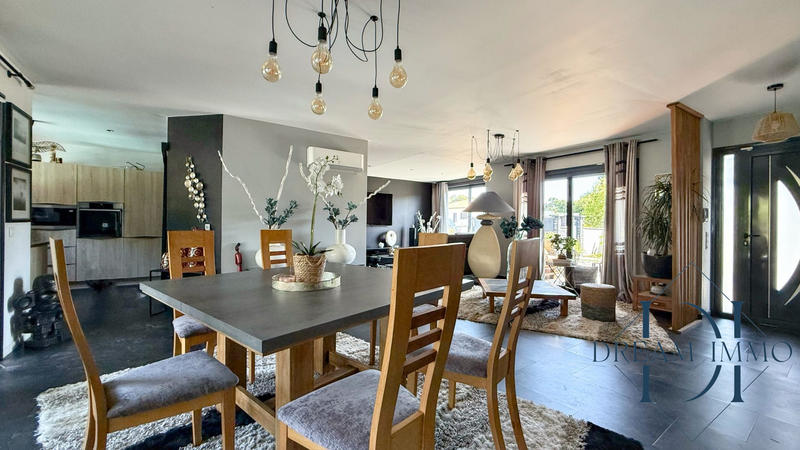 Maison contemporaine - 145 m² - 6 pièces