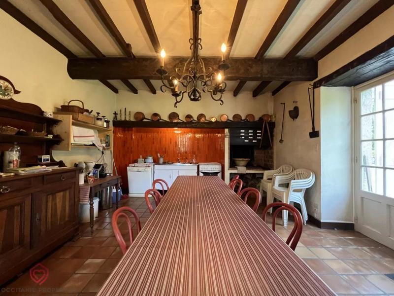 Propriété - 227 m² - 7 pièces