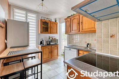 Chambre - 9 m² - 1 pièce