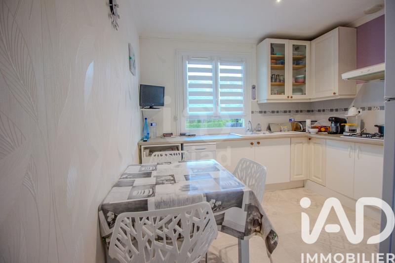 Maison - 94 m² - 6 pièces