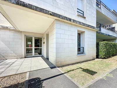 Local d'activité / Entrepôt - 97 m² - 4 pièces