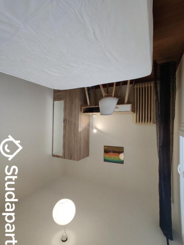 Chambre - 9 m² - 1 pièce