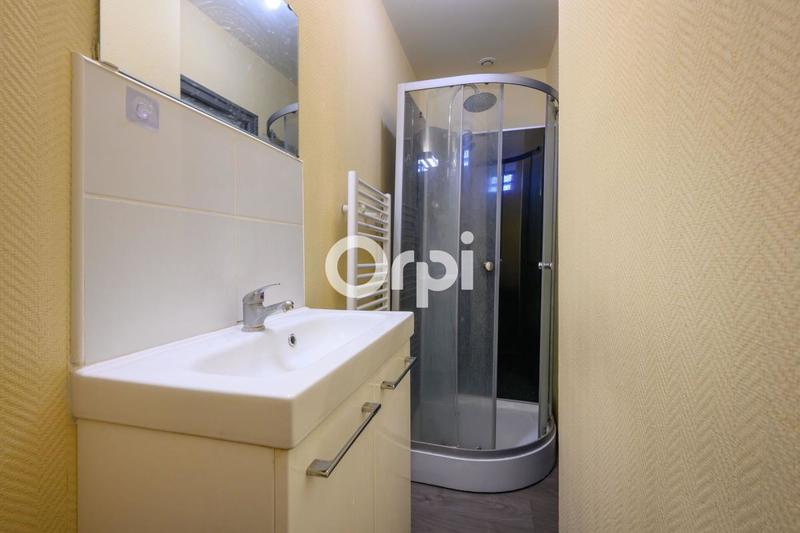 Immeuble - 109 m² - 8 pièces