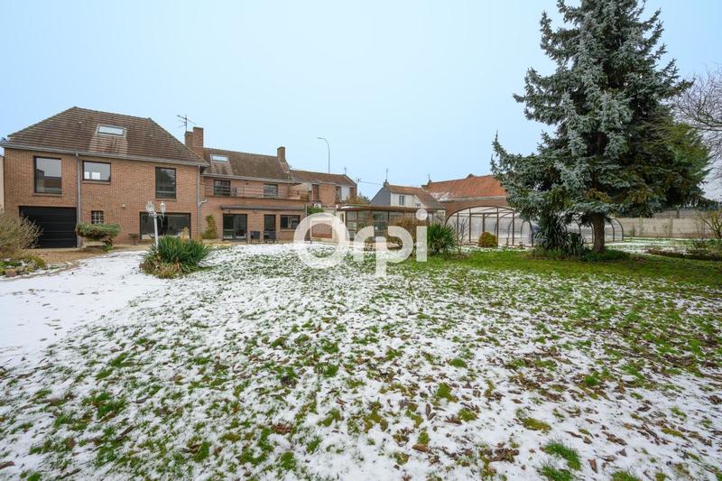 Maison - 250 m² - 6 pièces