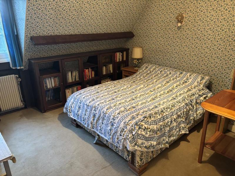 Maison - 220 m² - 9 pièces