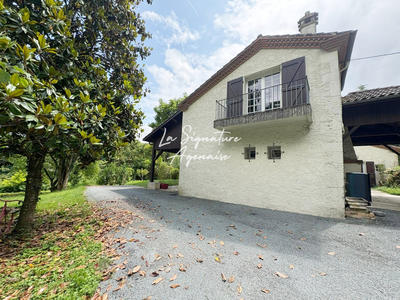 Maison - 231 m² - 7 pièces