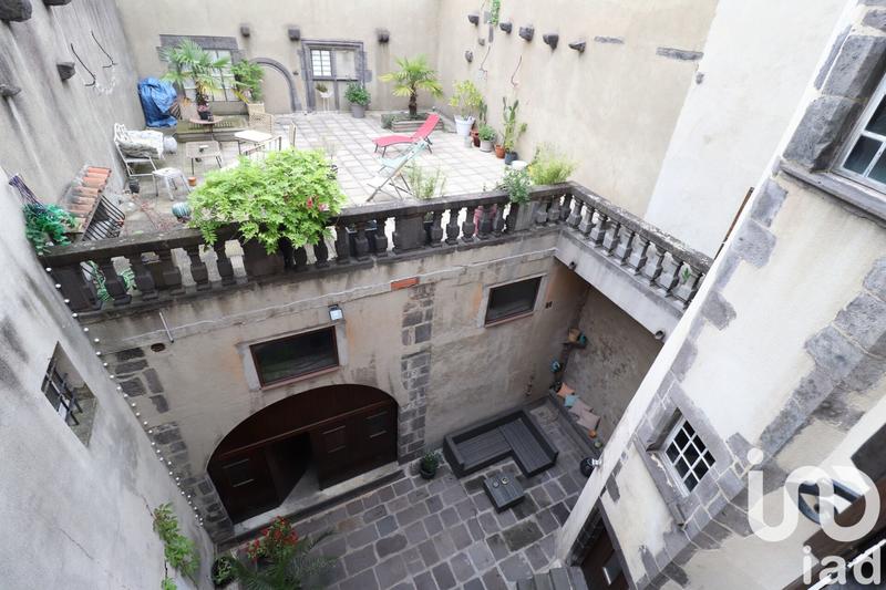 Maison - 262 m² - 7 pièces