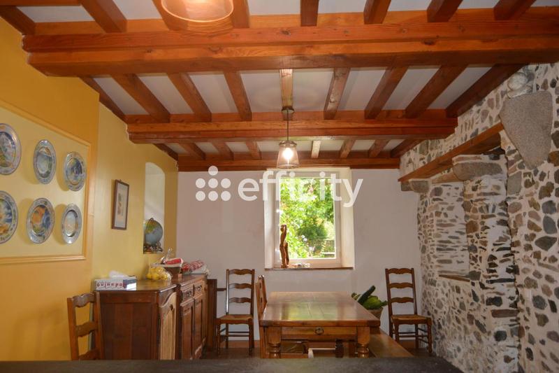 Maison - 450 m² - 21 pièces