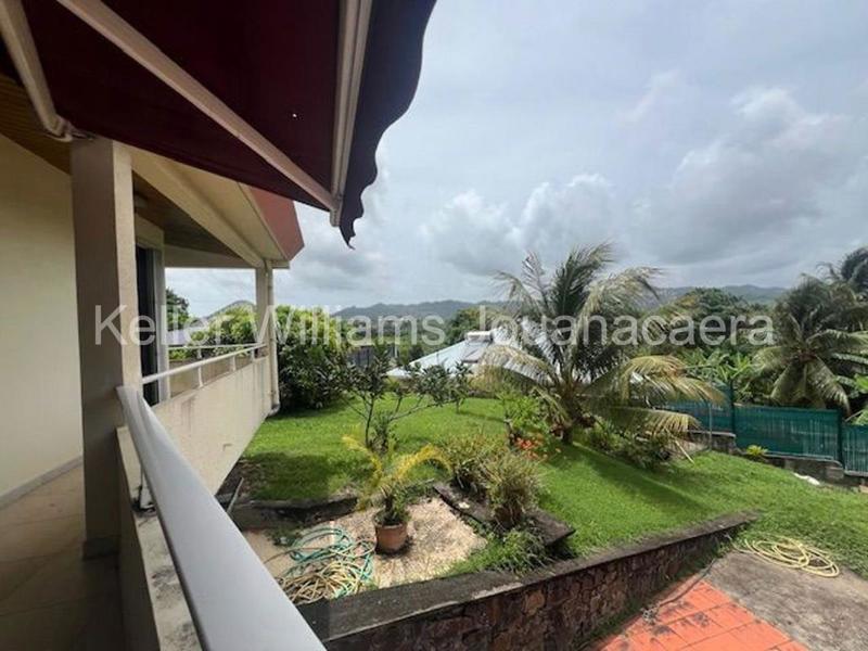 Villa - 179 m² - 9 pièces