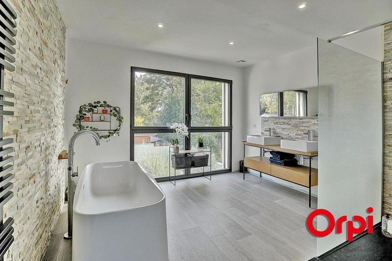 Maison - 175 m² - 6 pièces