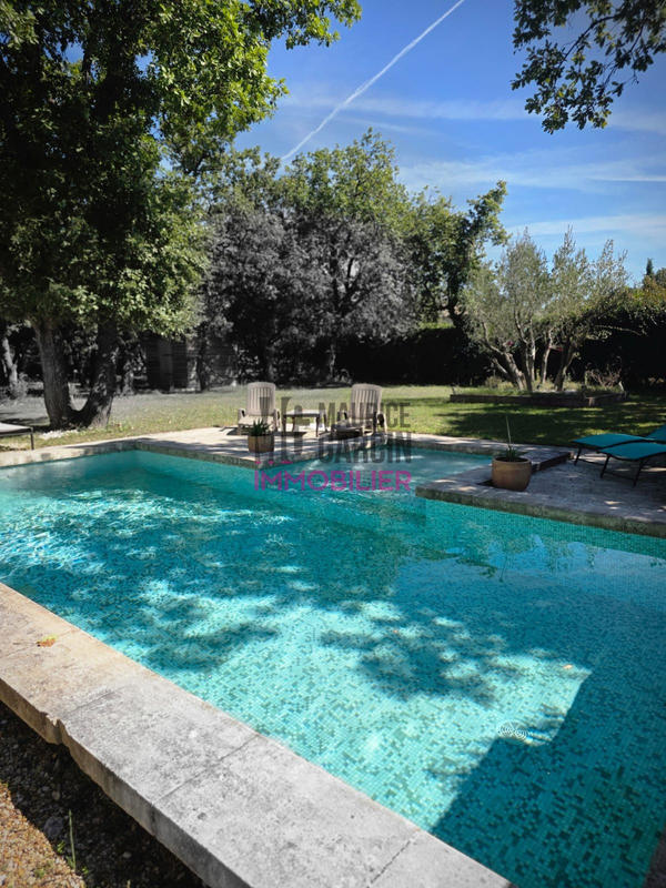 Maison - 220 m² - 7 pièces