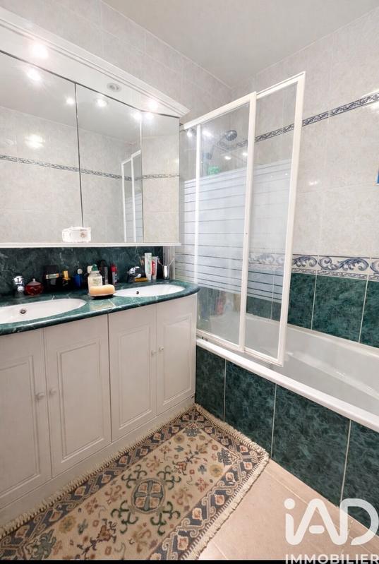 Maison - 177 m² - 8 pièces