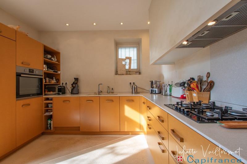 Maison bourgeoise - 393 m² - 10 pièces