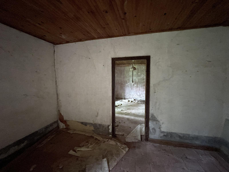 Maison - 250 m² - 6 pièces