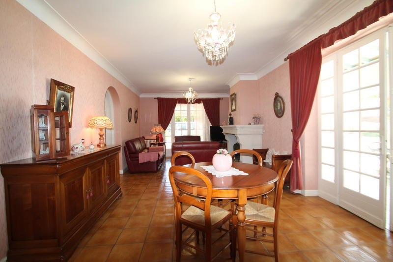 Maison - 190 m² - 5 pièces