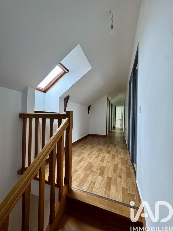 Maison - 219 m² - 14 pièces