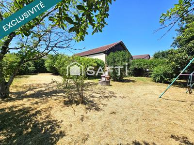 Maison - 205 m² - 8 pièces