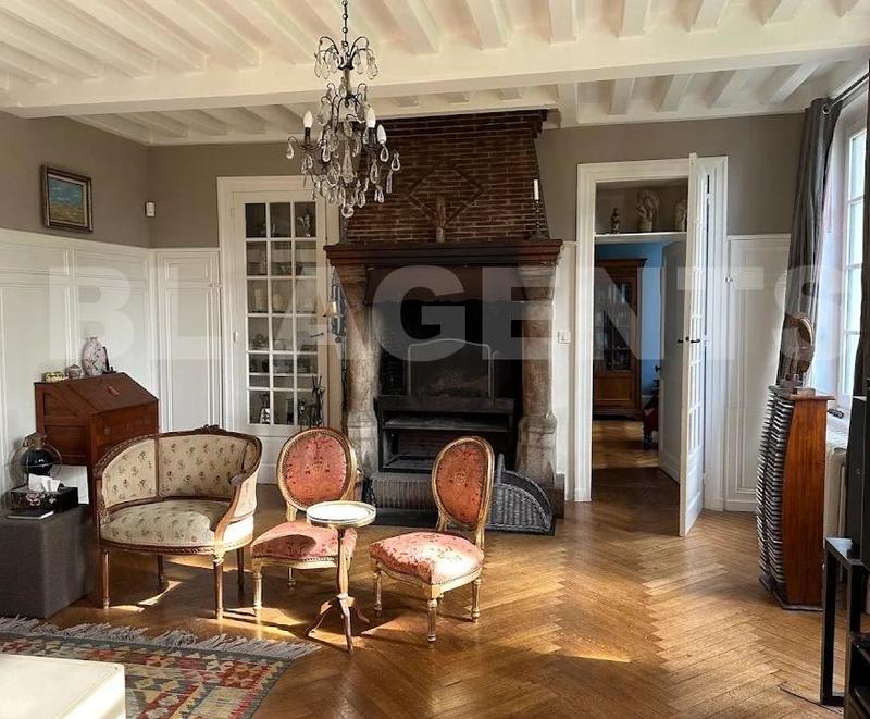 Demeure - 290 m² - 8 pièces