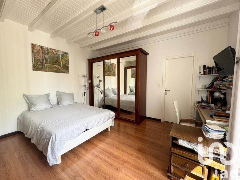 Maison - 244 m² - 4 pièces