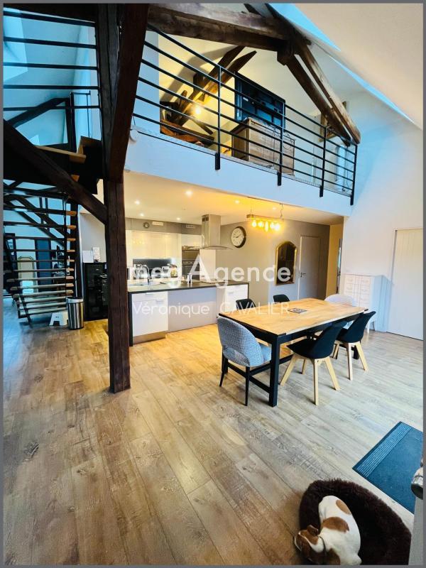 Appartement - 115 m² - 5 pièces