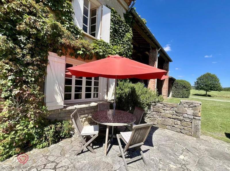 Propriété - 420 m² - 12 pièces