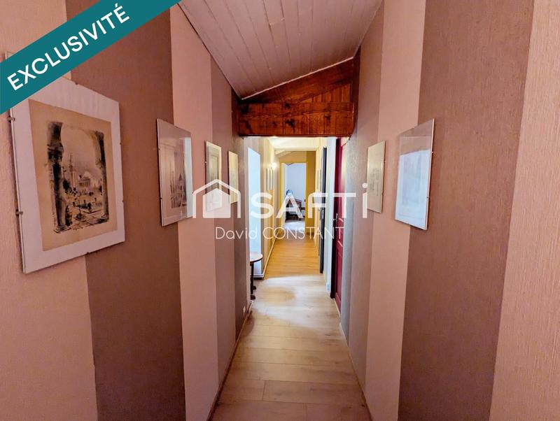 Maison - 280 m² - 9 pièces