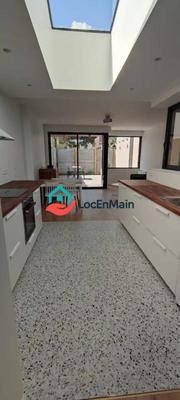 Studio - 50 m² - 1 pièce