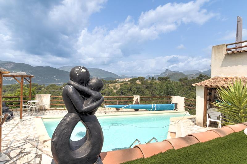 Maison - 170 m² - 7 pièces