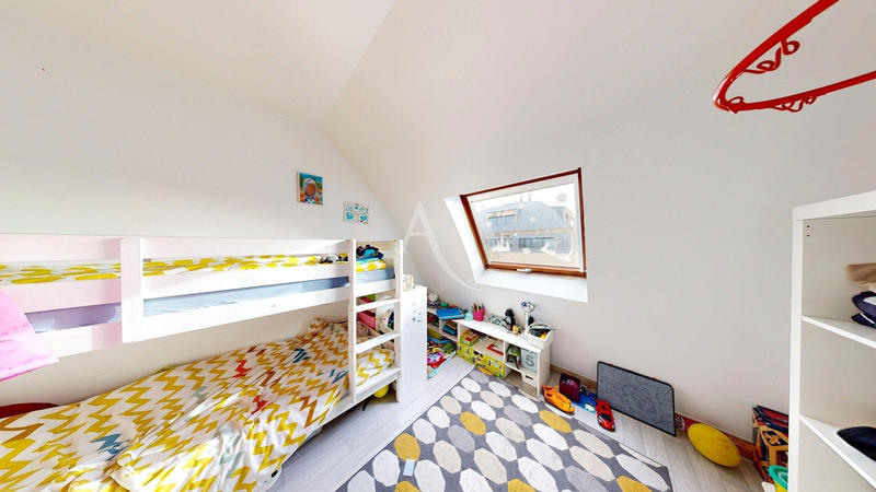 Appartement - 115 m² - 5 pièces