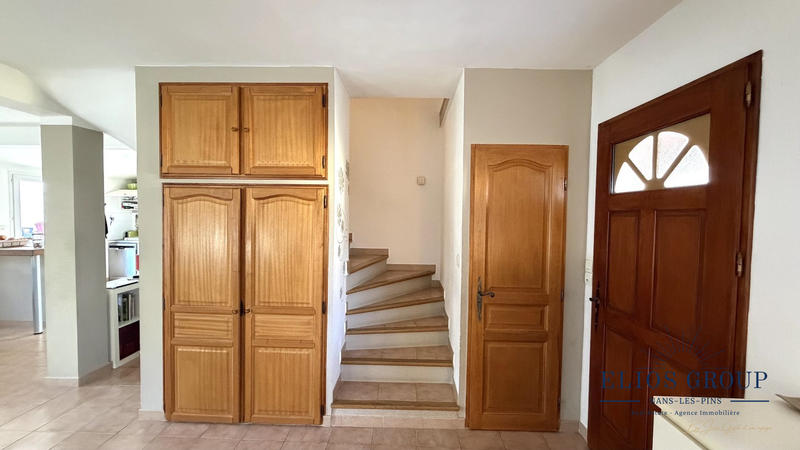 Maison traditionnelle - 111 m² - 5 pièces