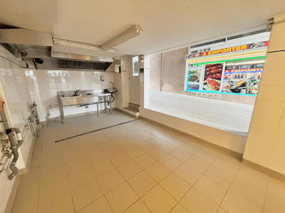 Local commercial - 84 m² - 2 pièces