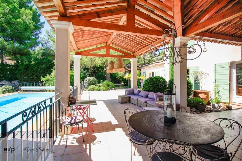 Villa - 190 m² - 7 pièces