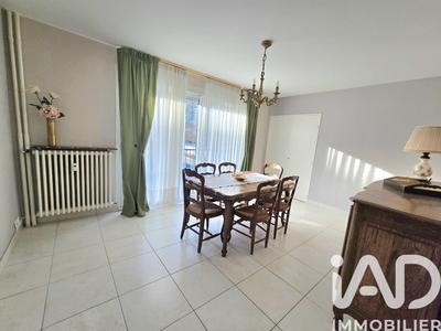 Appartement - 89 m² - 5 pièces