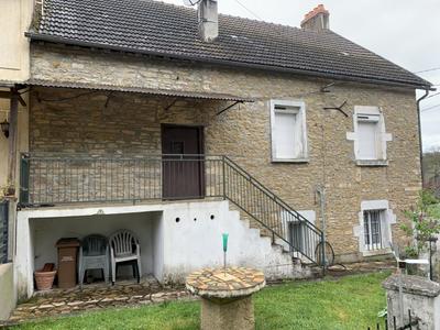 Maison de village - 104 m² - 4 pièces