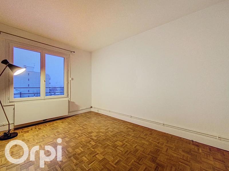 Appartement - 79 m² - 4 pièces