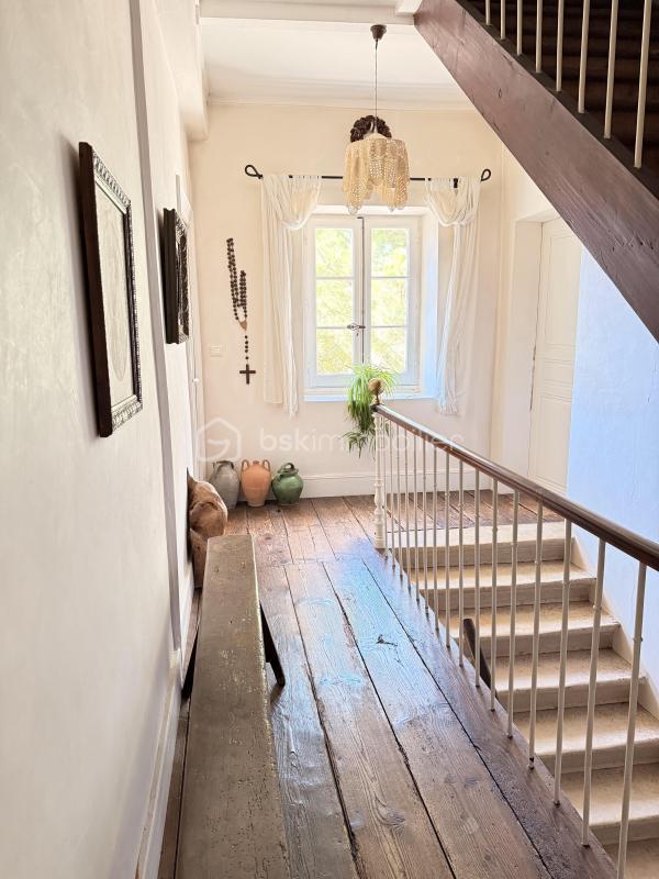 Corps de ferme - 240 m² - 8 pièces